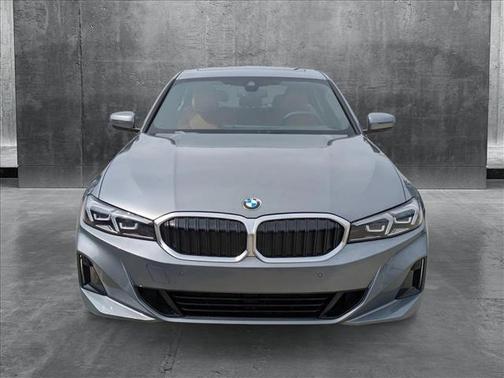 2025 BMW 330 i