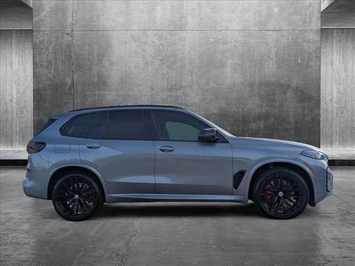 2025 BMW X5 M60i