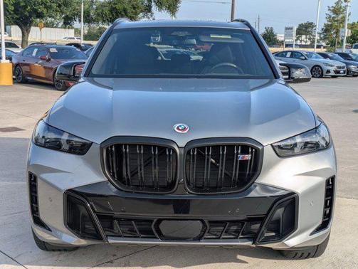 2025 BMW X5 M60i