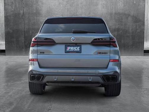 2025 BMW X5 M60i