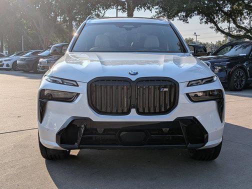 2026 BMW X7 M60i