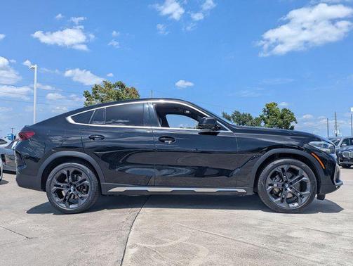 2021 BMW X6 sDrive40i