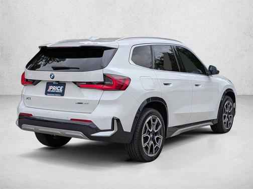Alpine White 2025 BMW X1 xDrive28i