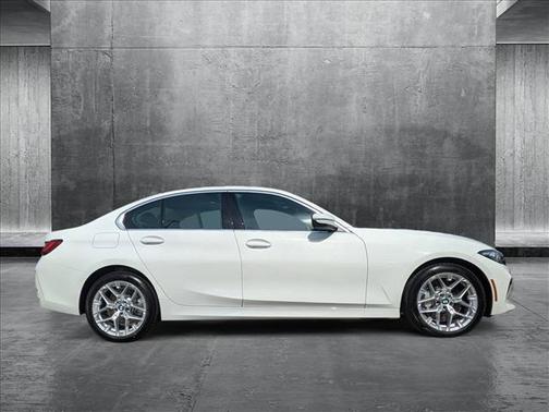 2025 BMW 330 i