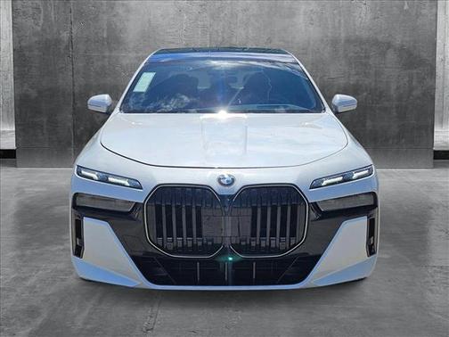 2025 BMW 760 i xDrive