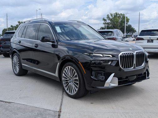 Black Sapphire Metallic 2026 BMW X7 xDrive40i
