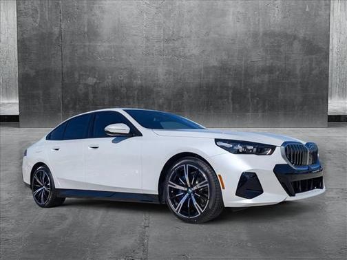 2025 BMW 530 i