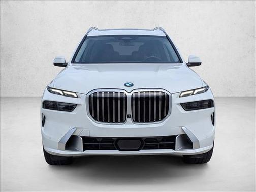 Alpine White 2024 BMW X7 xDrive40i