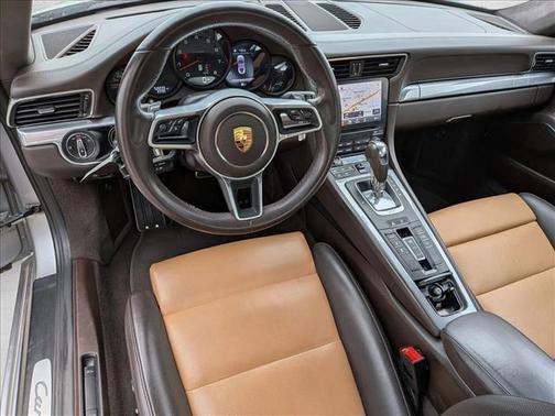 2019 Porsche 911 Carrera