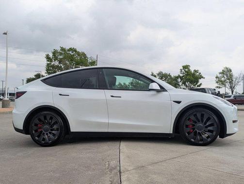 2023 Tesla Model Y Performance Dual Motor All-Wheel Drive