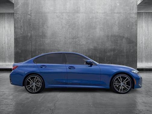 2024 BMW 330 i