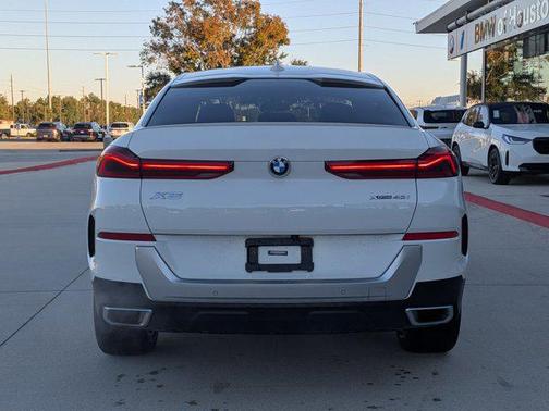 2023 BMW X6 xDrive40i