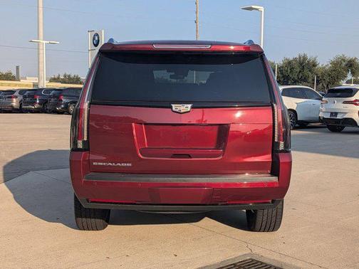 2020 Cadillac Escalade Luxury
