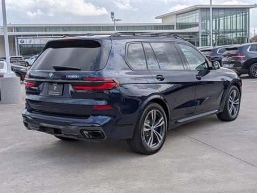2026 BMW X7 M60i