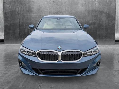 2025 BMW 330 i