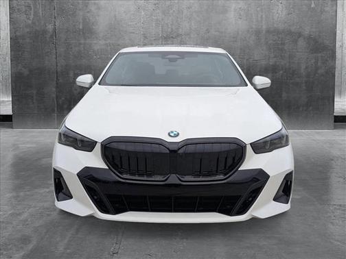 2025 BMW 530 i