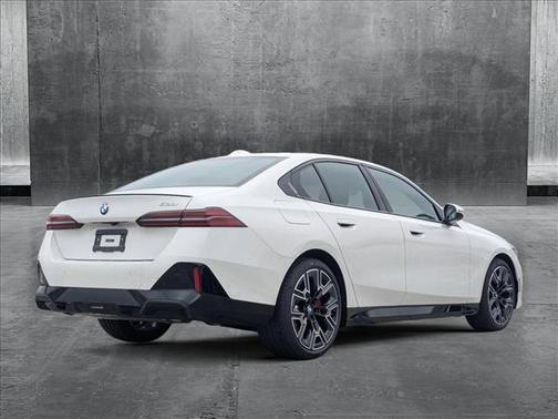 2025 BMW 530 i