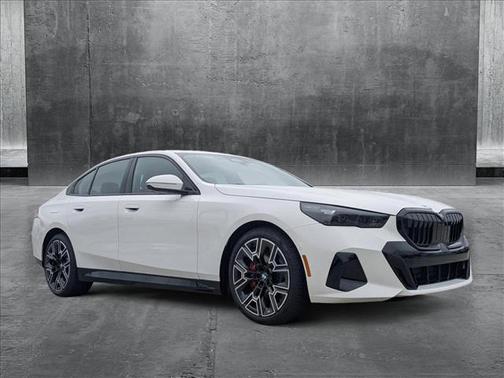 2025 BMW 530 i