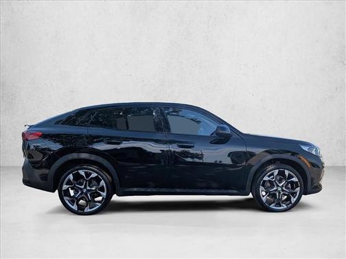 2025 BMW X2 xDrive28i