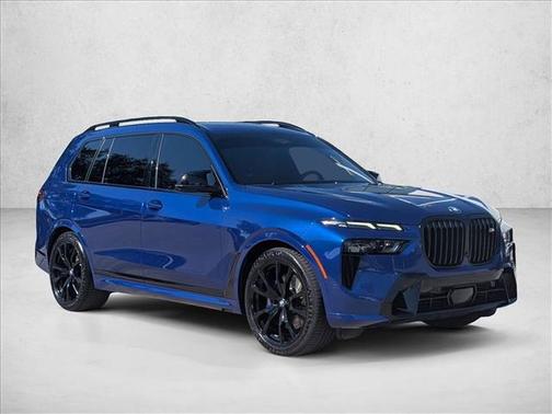 2023 BMW X7 M60i