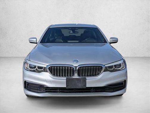 2019 BMW 530 530i