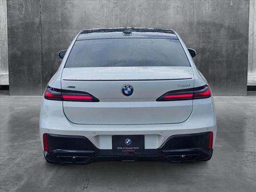 2025 BMW 760 i xDrive