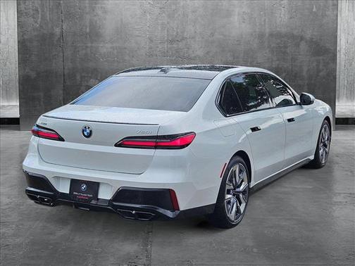 2025 BMW 760 i xDrive