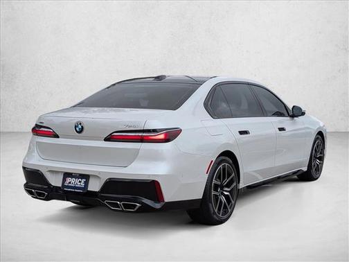 2023 BMW 760 i xDrive