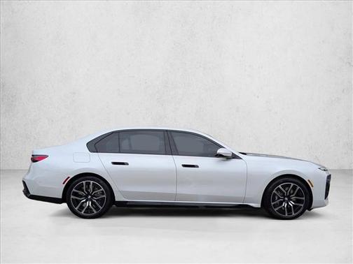 2023 BMW 760 i xDrive