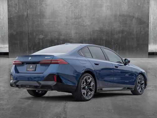 2025 BMW 530 i xDrive