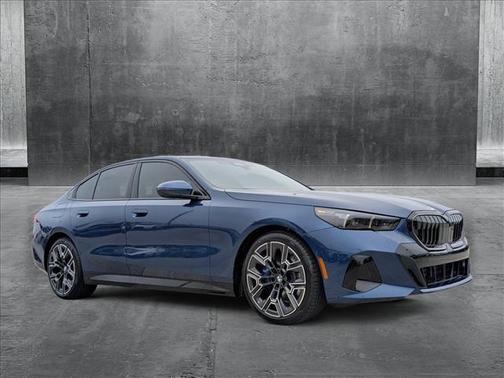 2025 BMW 530 i xDrive