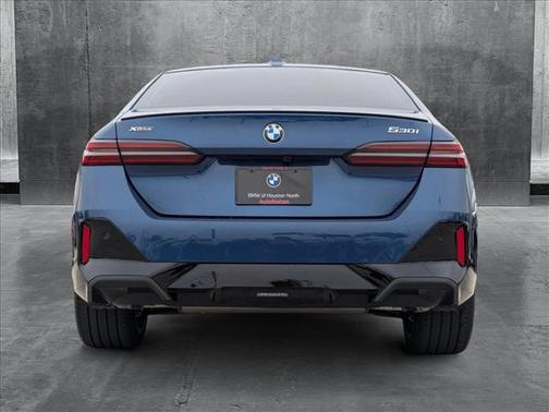 2025 BMW 530 i xDrive