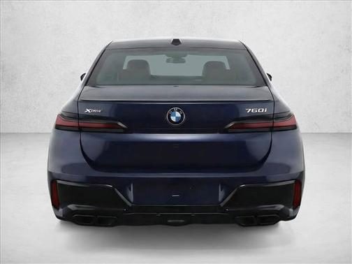 Carbon Black Metallic 2024 BMW 760 xDrive