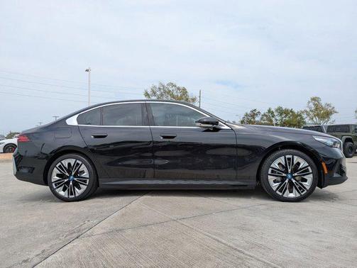 2025 BMW i5 eDrive40