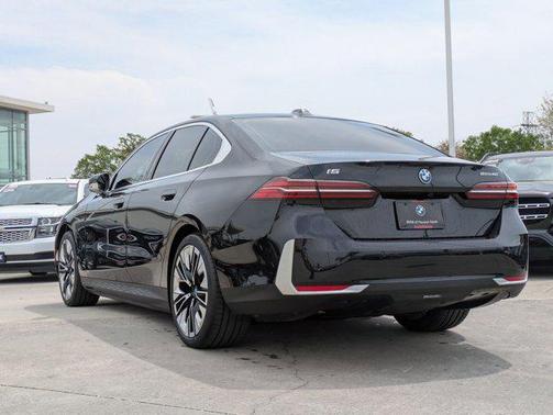 2025 BMW i5 eDrive40