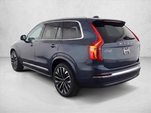 2025 Volvo XC90 B5 Ultra 6-Seater