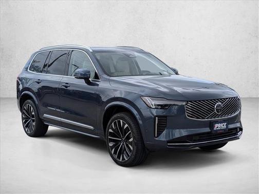 2025 Volvo XC90 B5 Ultra 6-Seater