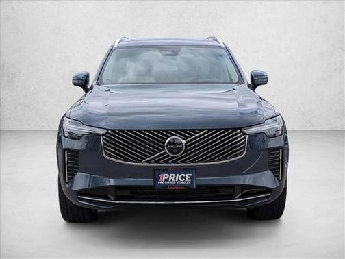 2025 Volvo XC90 B5 Ultra 6-Seater