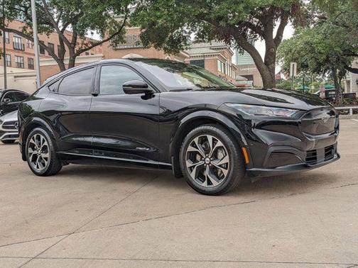 2022 Ford Mustang Mach-E Premium