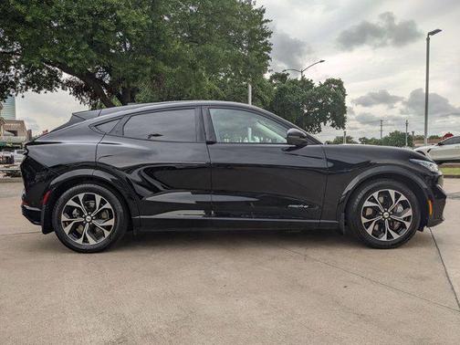 2022 Ford Mustang Mach-E Premium