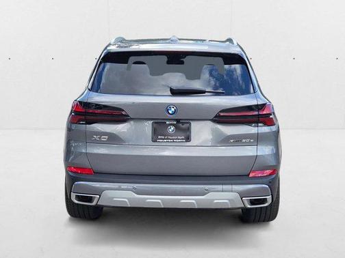 Skyscraper Grey Metallic 2026 BMW X5 PHEV xDrive50e