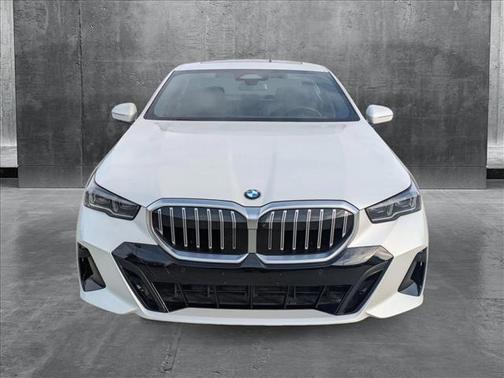 2025 BMW 540 i xDrive