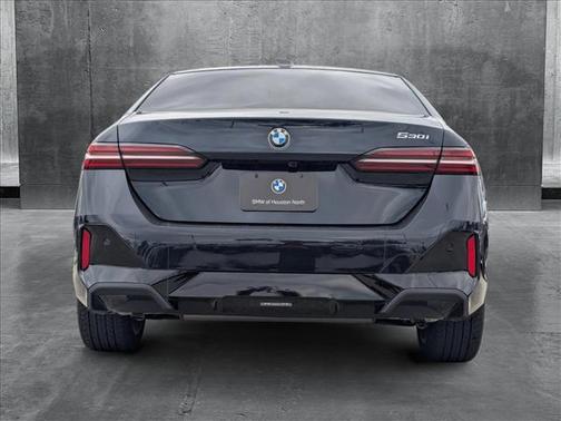 2025 BMW 530 i