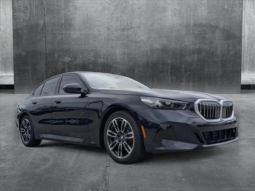 2025 BMW 530 i