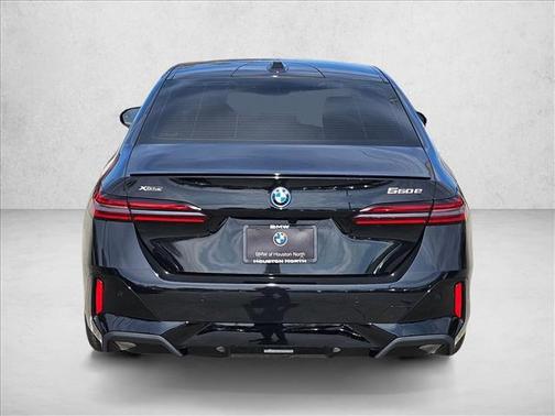 2026 BMW 550e xDrive