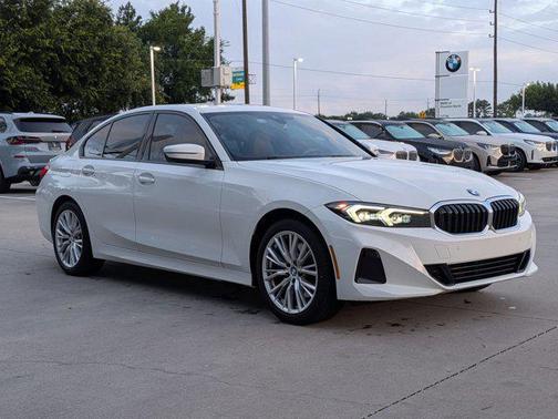 Alpine White 2023 BMW 330 330i
