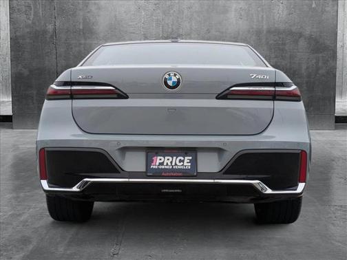 2024 BMW 740 i xDrive
