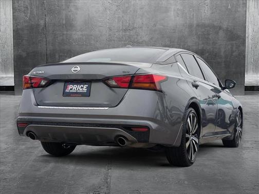 2020 Nissan Altima SR FWD