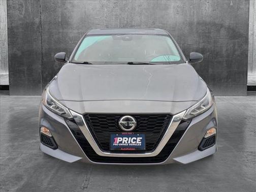 2020 Nissan Altima SR FWD