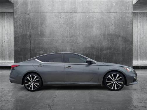 2020 Nissan Altima SR FWD